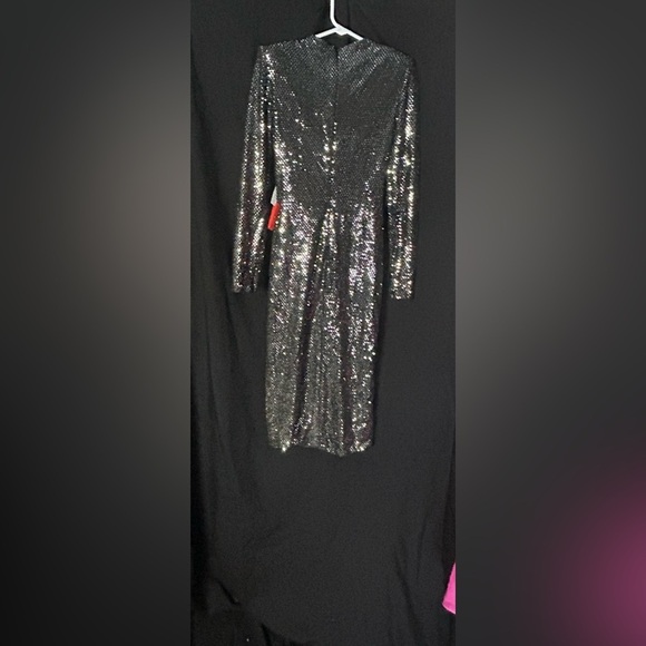 IEENA FOR MAC DUGGAL 26721 NWT
Structured Long Sleeve Side Twist Midi Dress - Picture 5 of 6